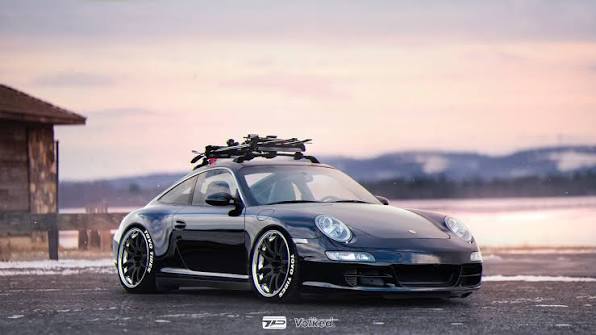 Lowered Porsche 911